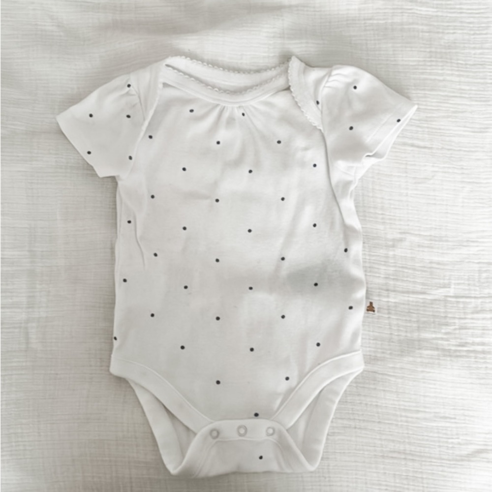 4/$20 White Bodysuit With Blue Dots | Baby Gap | 0-3 Months